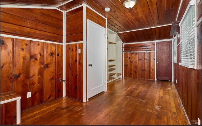 Building Photo - 133 Plov Way