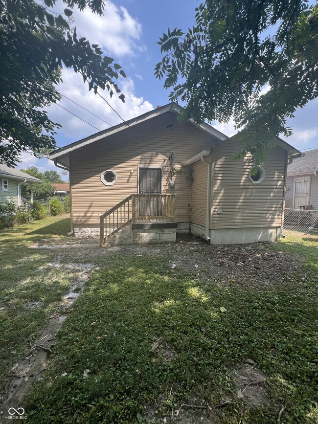 Building Photo - 2522 Adams St