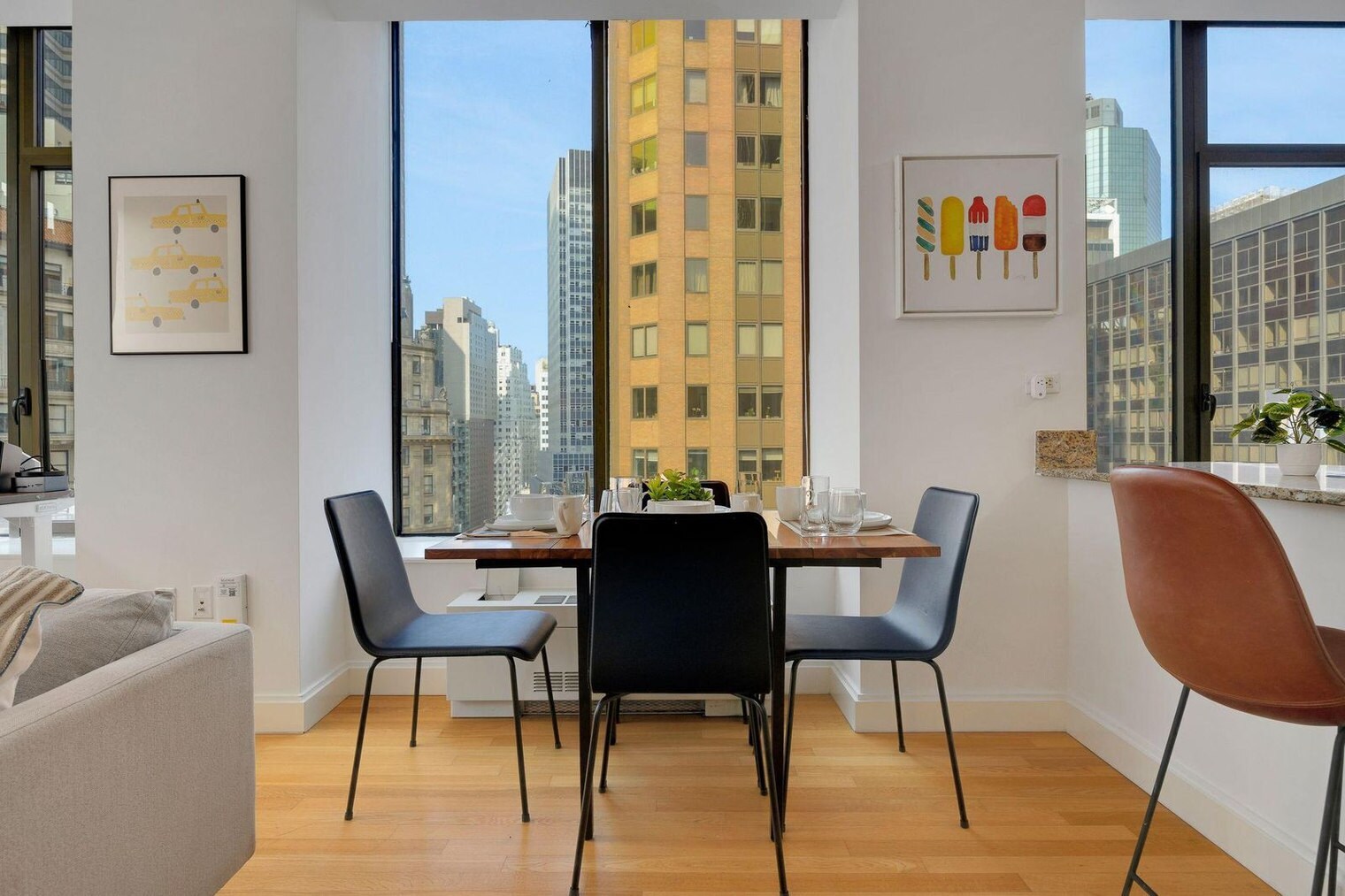 Building Photo - 10 Hanover Square
