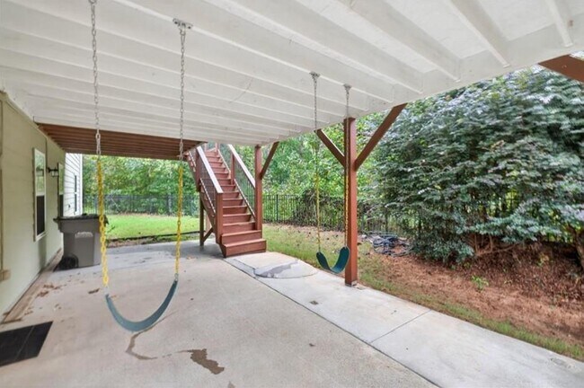 Building Photo - 740 Mayfair Ct