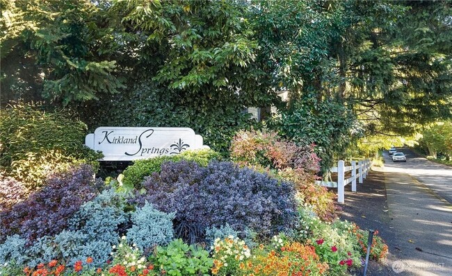 Building Photo - 2Bd/1.75Ba Kirkland Condo