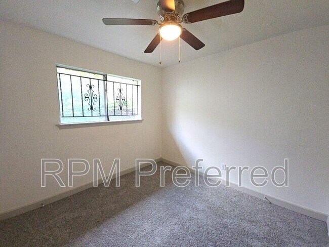 Building Photo - 6615 St Augustine St