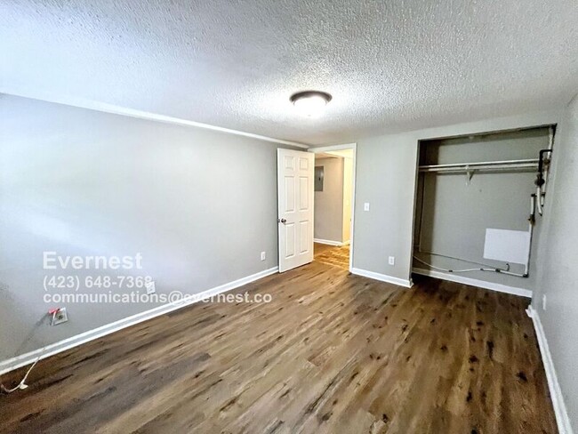 Building Photo - 5727 N Morgan Ln