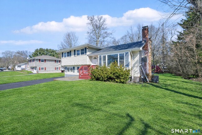 Building Photo - 178 Kelly Rd