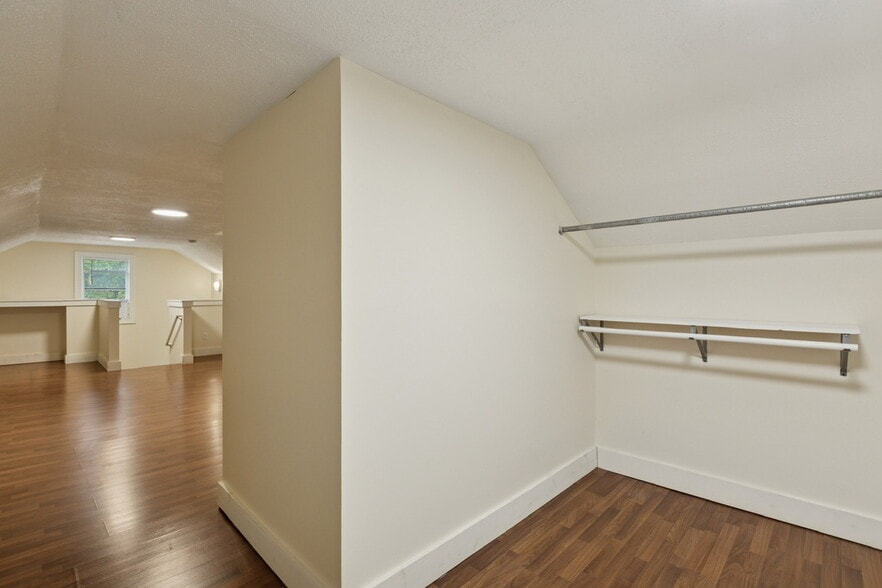 Large Bedroom - 3242 Hayes St NE