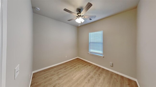 Building Photo - 6912 Labelle Dr