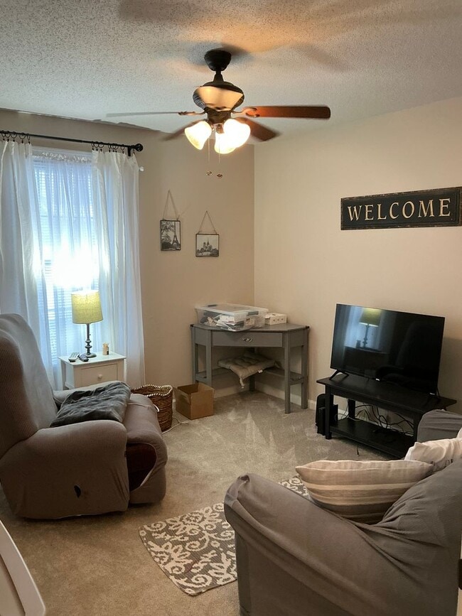 Building Photo - 2157 Watertown Pl