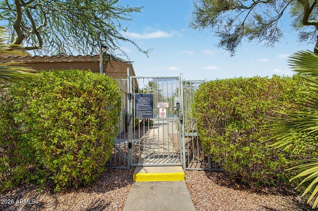 Building Photo - 16013 S Desert Foothills Pkwy