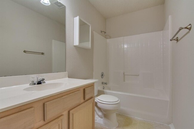 Building Photo - 507 Blueberry Hill Ln