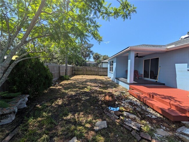 Building Photo - 7306 S West Shore Blvd