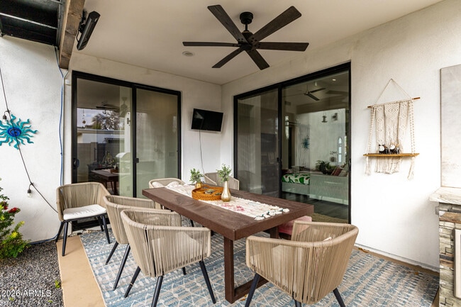 Building Photo - 1831 E Montecito Ave