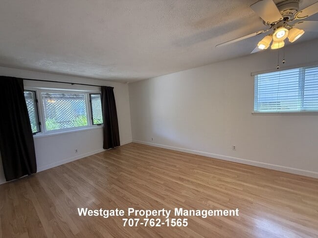 Building Photo - 1336 Marian Way