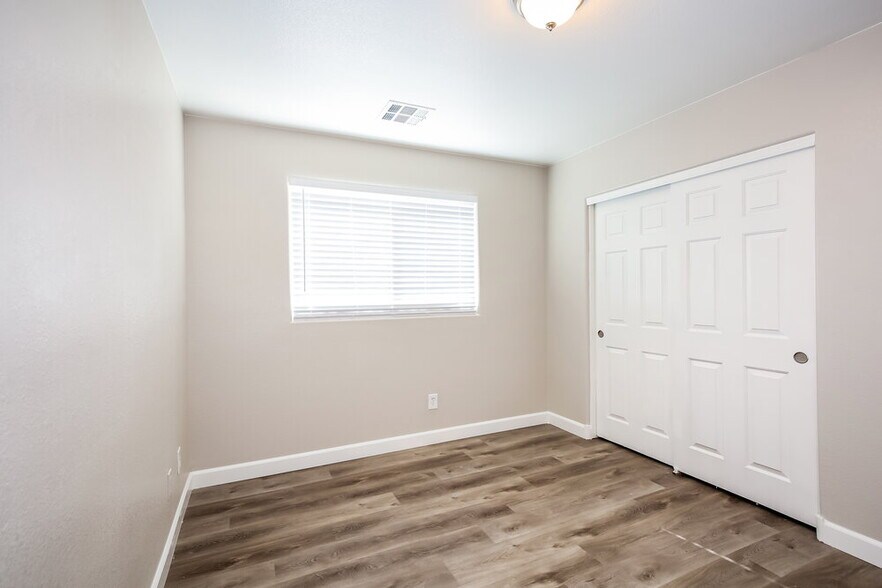 Building Photo - 7132 Mercurio Ave