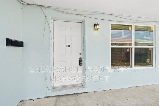 Building Photo - 143 W 28th St
