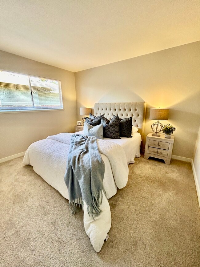 Building Photo - 960 Spadafore Ct