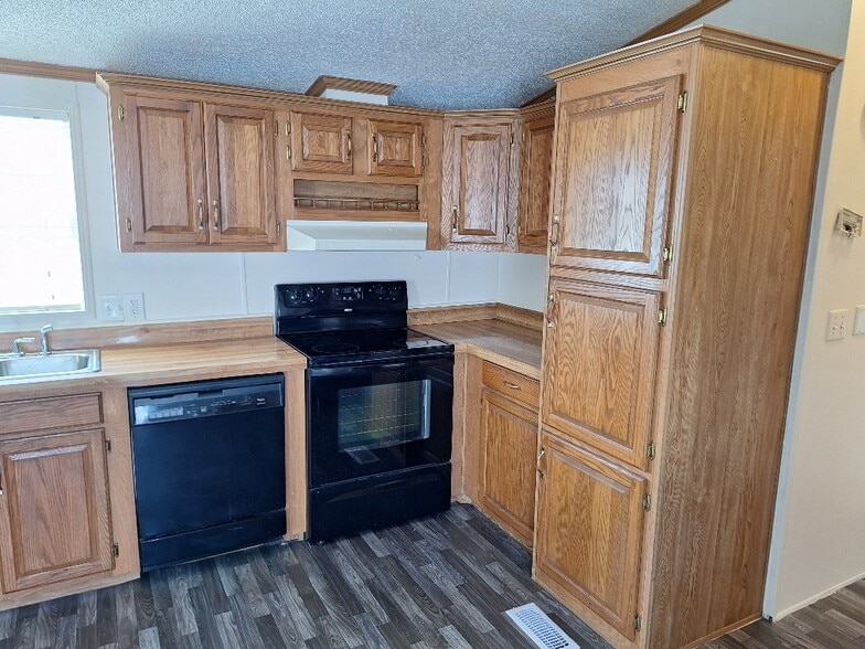 Building Photo - 4727 Timber Pine Dr