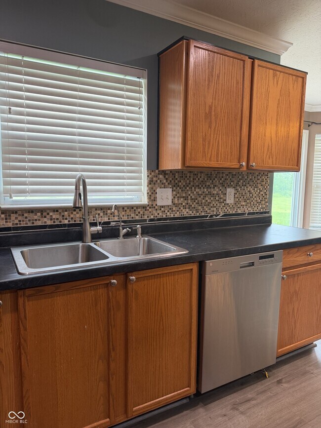 Building Photo - 4410 Viva Ln