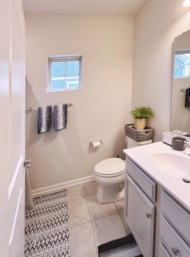 Second Bathroom - 3005 Lampl Ln