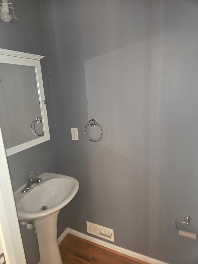 Building Photo - 123 Pumpkin Patch Ln