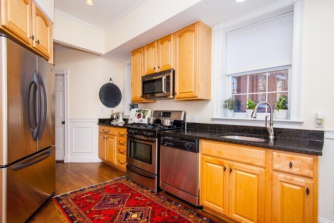 Primary Photo - 10 Harvard St
