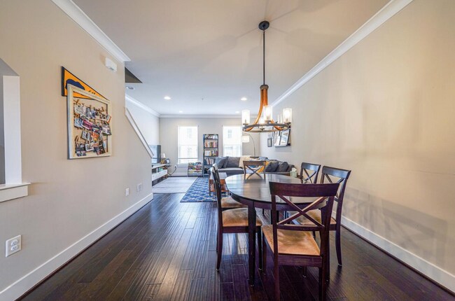 Building Photo - 1309 S Quinn St