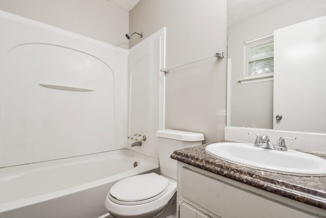 Building Photo - 8985 Yarmouth Dr