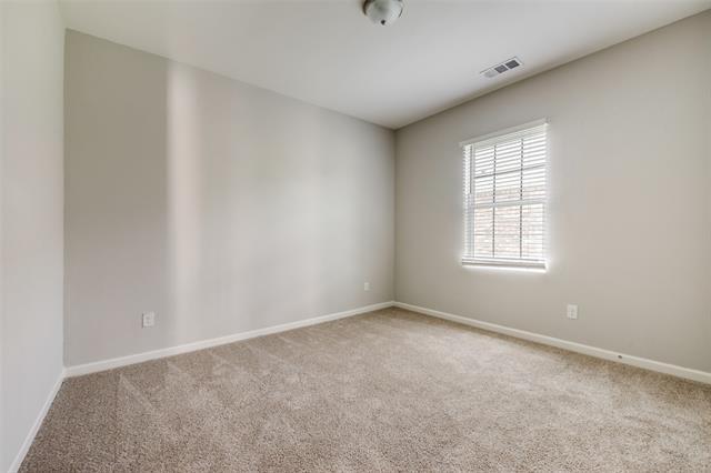 Building Photo - 425 Waterline Dr