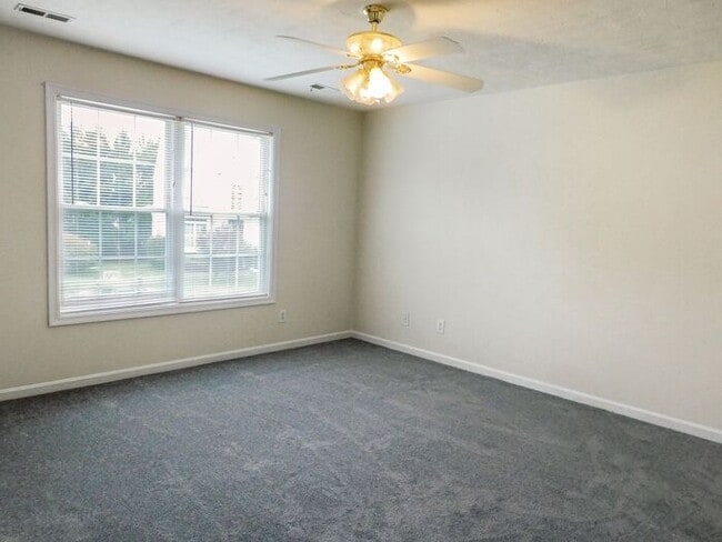Building Photo - Colonial with Sunroom and Finished Basement