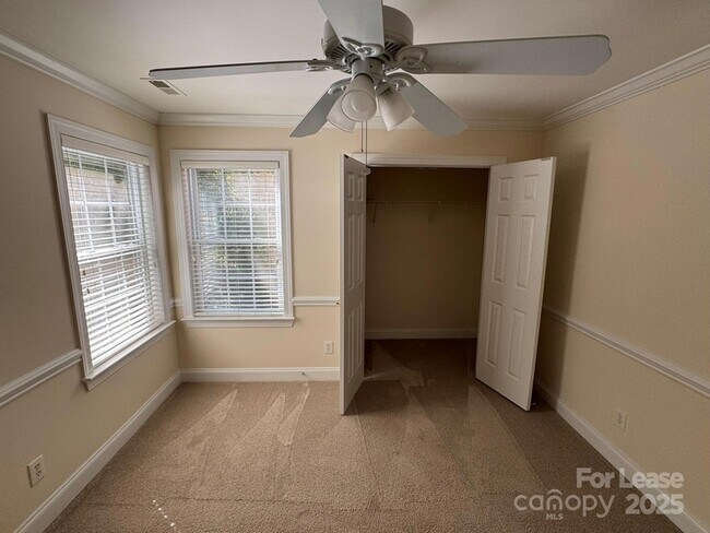Building Photo - 7127 Weddington Brook Dr