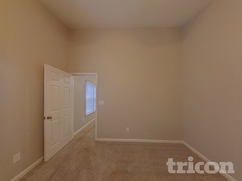 Building Photo - 2020 Chapel Creek Rd