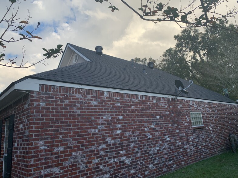 Building Photo - 5629 Arialo Dr