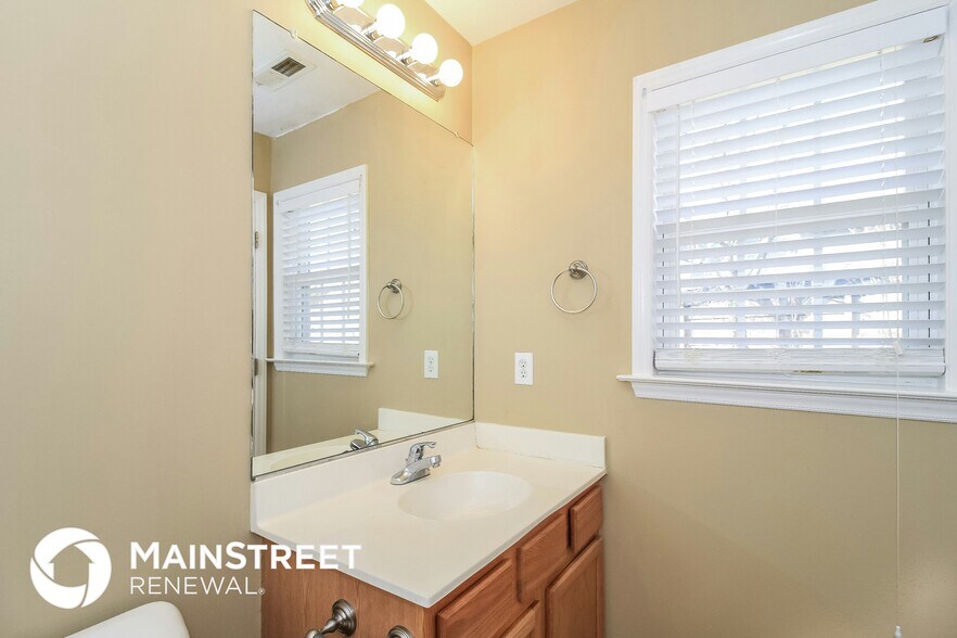 Building Photo - 125 Braeburn Dr