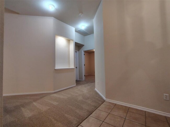 Building Photo - 3109 Lynnbrook Dr