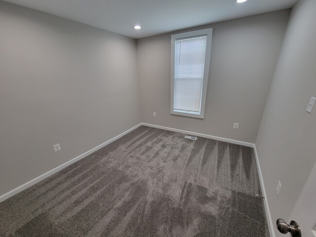 Building Photo - 2104 Allendale Rd