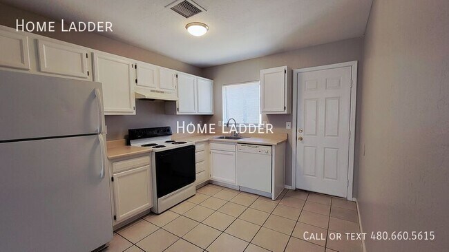 Building Photo - 4130 N Toltec Rd