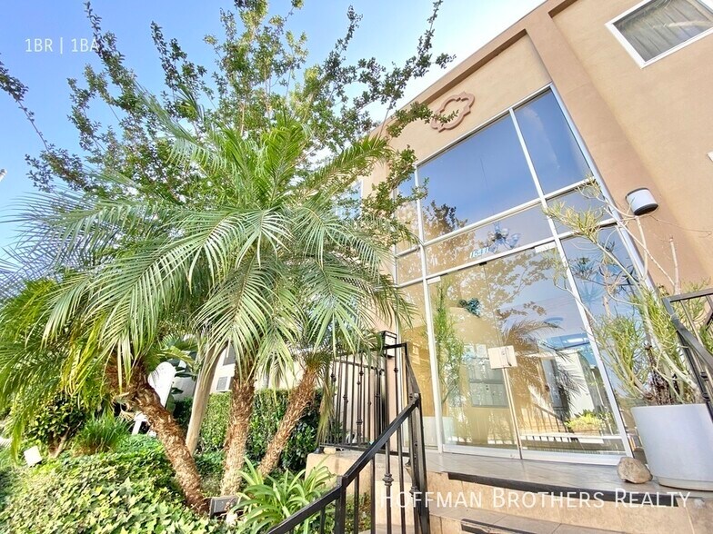 Building Photo - 1543 N Formosa Ave