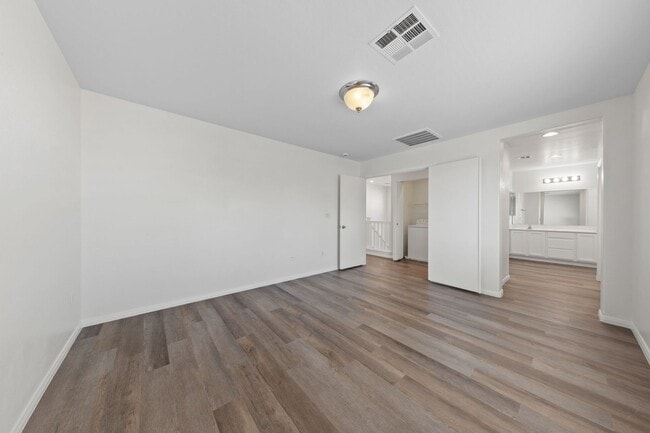 Building Photo - Charming 3-Bedroom Home in Gated North Las...