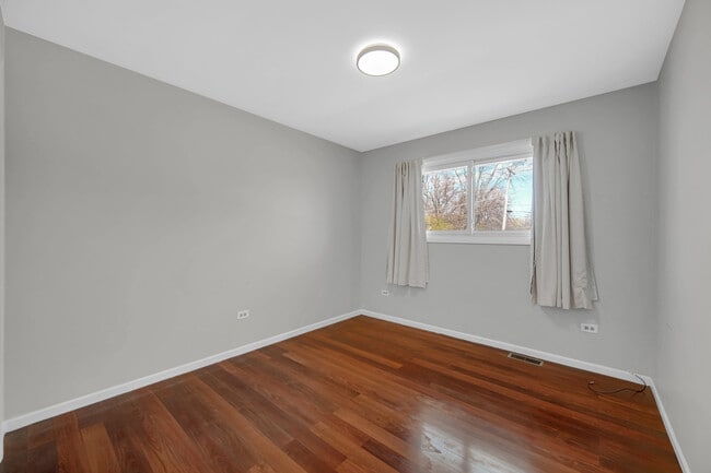 Building Photo - 7305 W 75th St