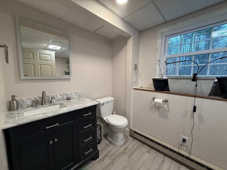 Half Bath - 34 Hitching Post Ln