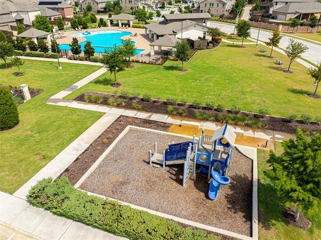 Building Photo - 17570 Sequoia Dr