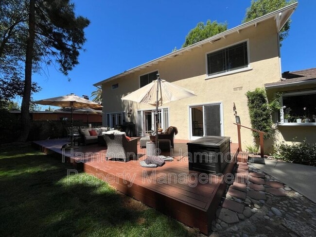 Building Photo - 8422 Fable Ave