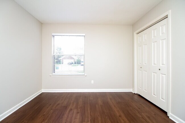 Building Photo - 617 Freedom Ct