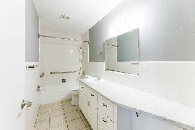 Building Photo - 5426 25th St