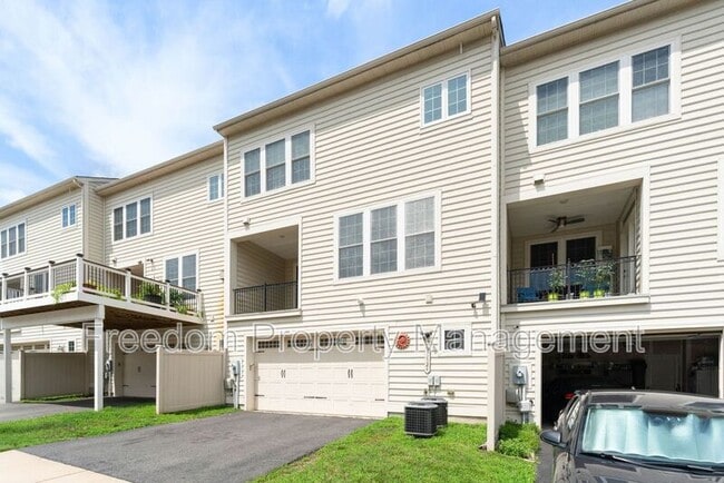 Building Photo - 42524 Rowderbury Square