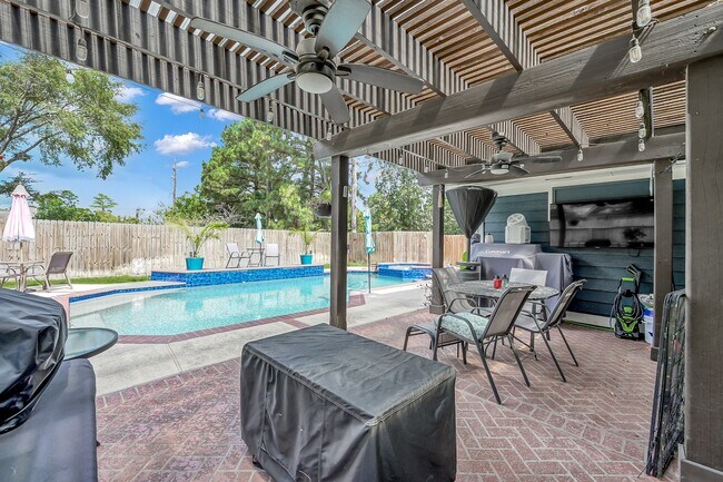 Building Photo - 1507 Buchans Dr