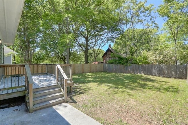 Building Photo - 679 Jones Ave NW