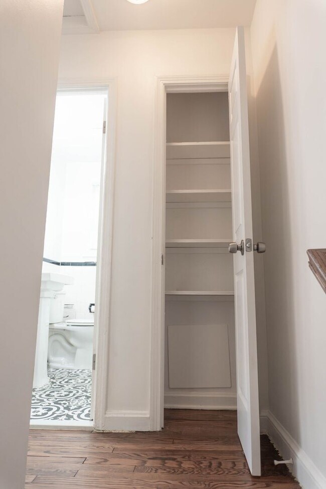 Building Photo - Charming 2BR Home in Lily Ponds NE DC – Ac...