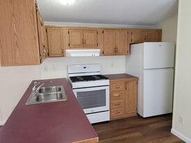 Building Photo - 113 Wyatts Dr