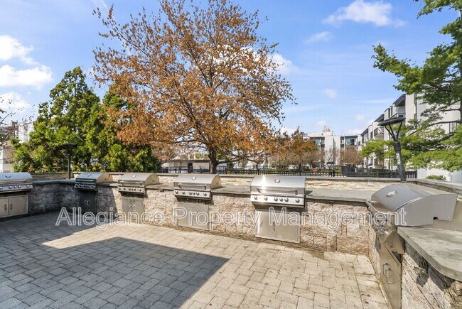 Building Photo - 60 S Van Dorn St