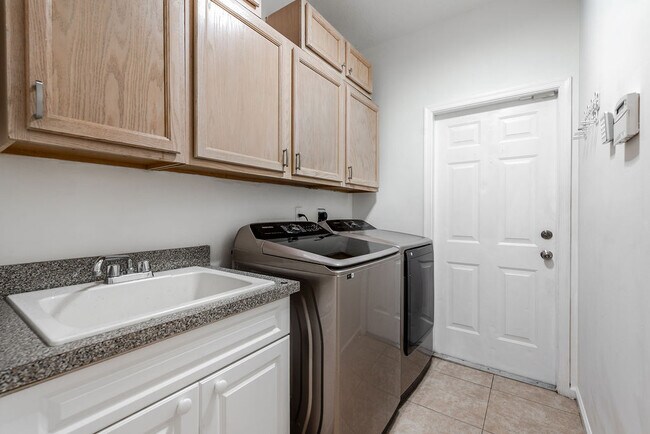 Building Photo - 13577 52nd Ct N